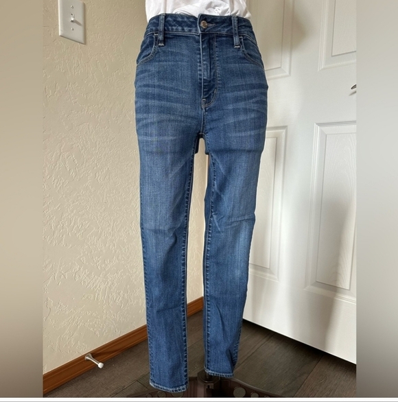 American Eagle Outfitters Denim - American Eagle Size 4 Medium To Dark Wash. These Are Pre Blue Straight Leg Jeans